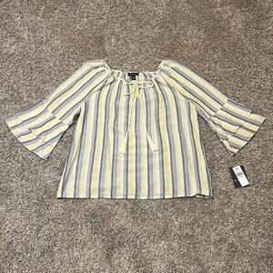 NWT I.N. Studio, large blouse with bell sleeves.